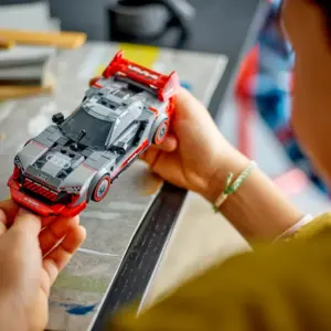 Coche de Carreras Audi S1 e-tron quattro (Lego 76921): imagen 4