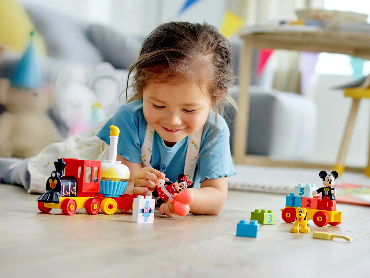 Tren de Cumpleaños de Mickey y Minnie (Lego 10941): imagen 5