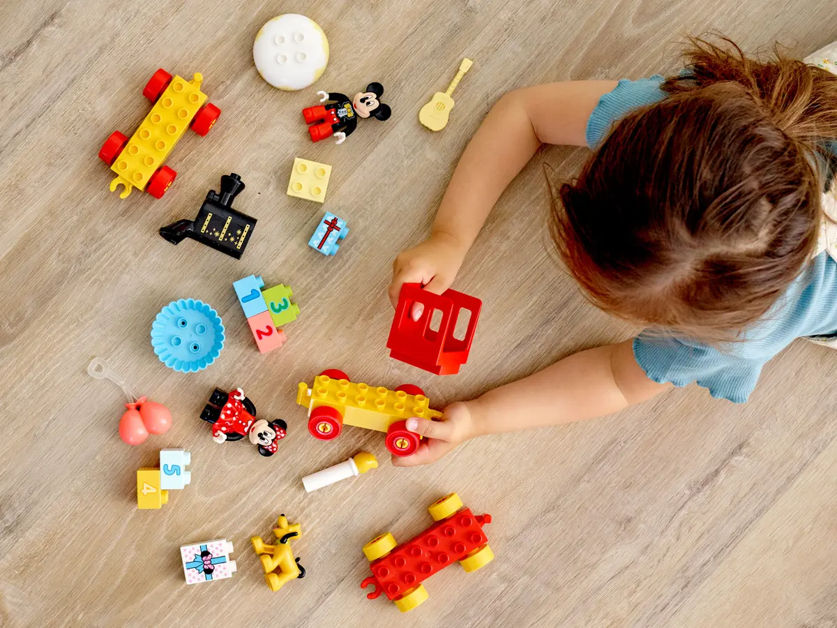 Tren de Cumpleaños de Mickey y Minnie (Lego 10941): imagen 6