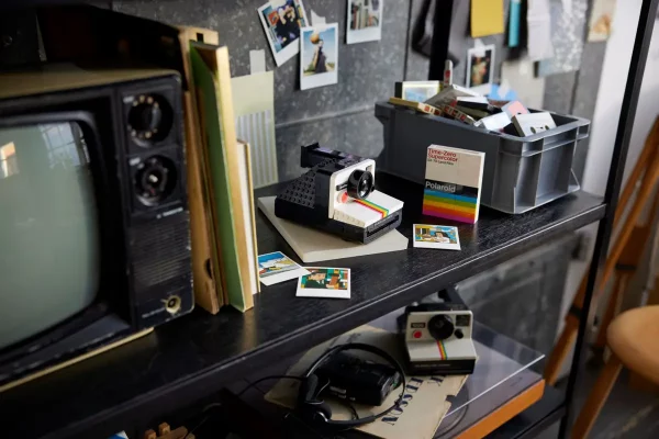 Cámara Polaroid OneStep SX-70 (Lego 21345): imagen 3