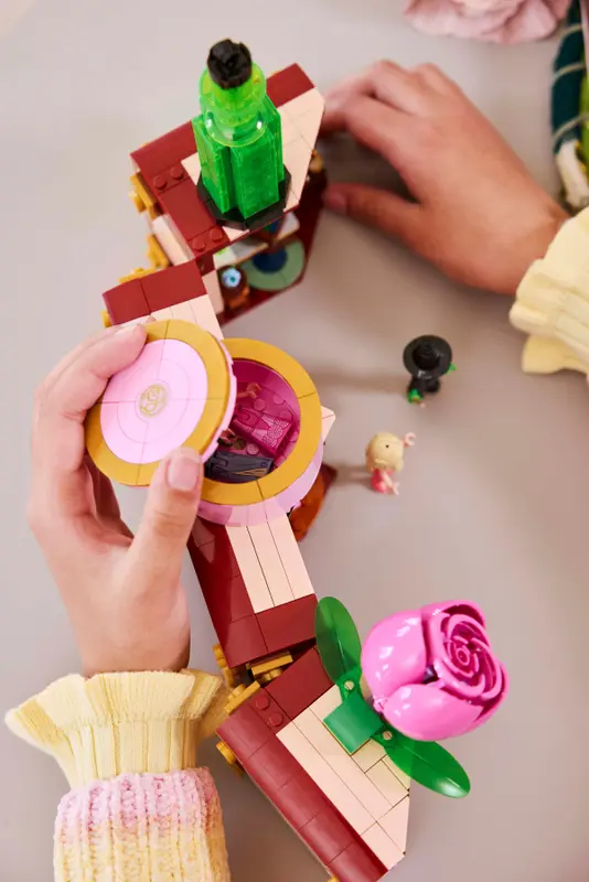 Dormitorio de Glinda y Elphaba (Lego 75683 Wicked): imagen 11